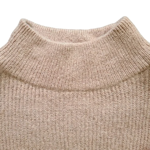(Pre-loved) Tommy Hilifger Wool Turtleneck Sweater - Picture 3 of 9